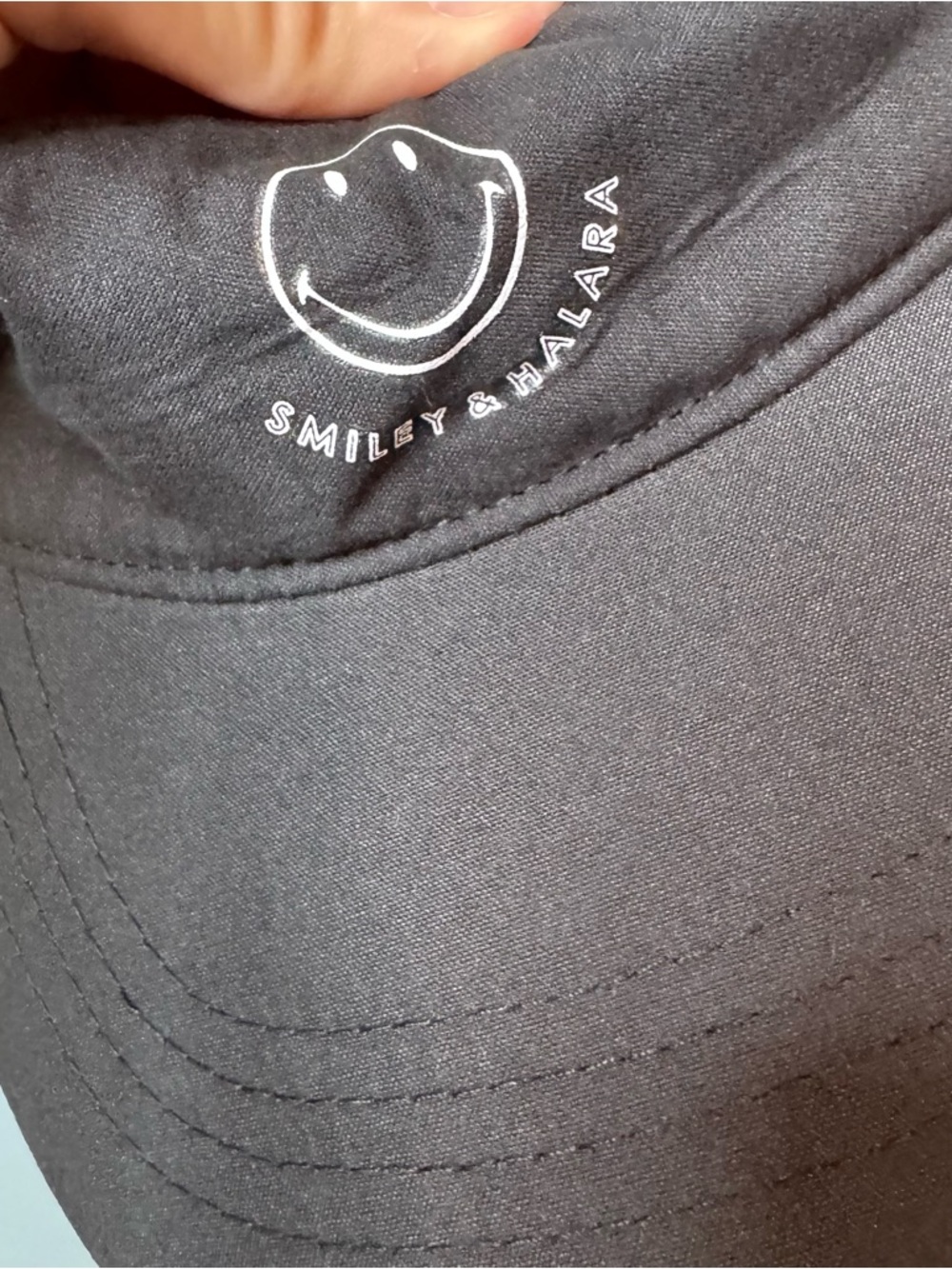 Halara X Smiley Embroidery Visor Hat with Ribbon Detail in Black . NWT One Size - Picture 3 of 9